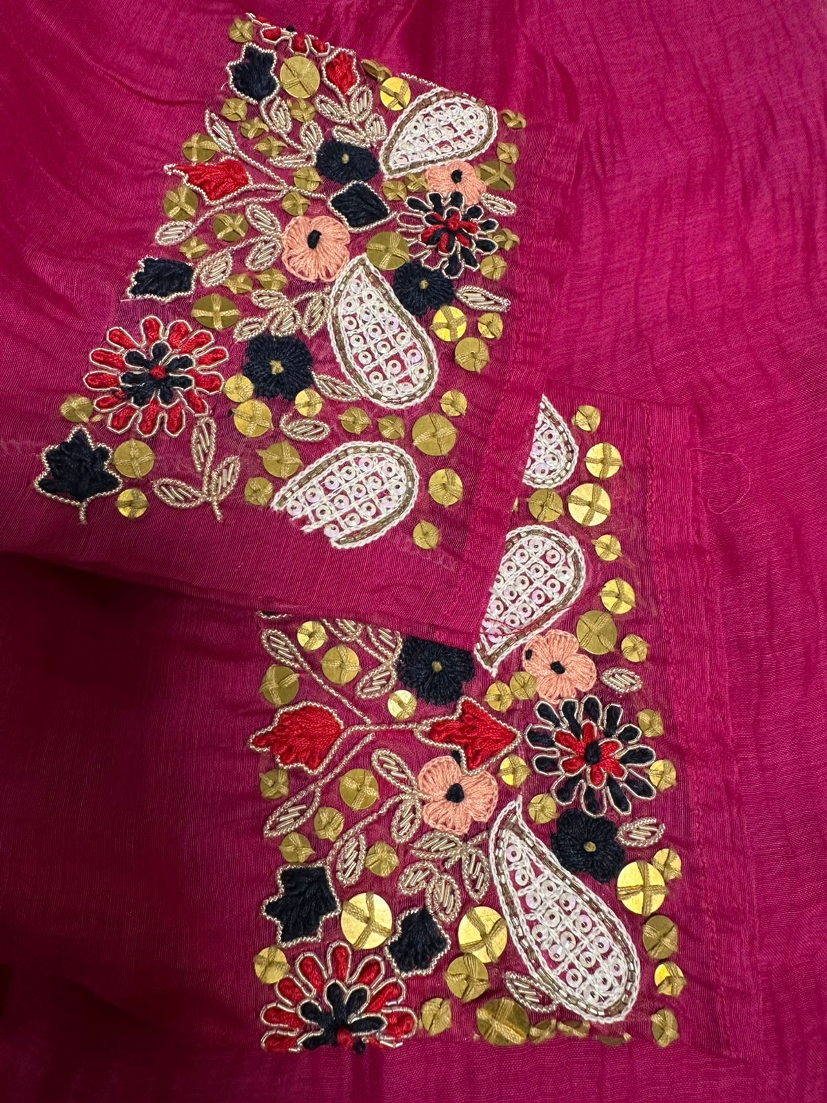 Gulabi charm suit