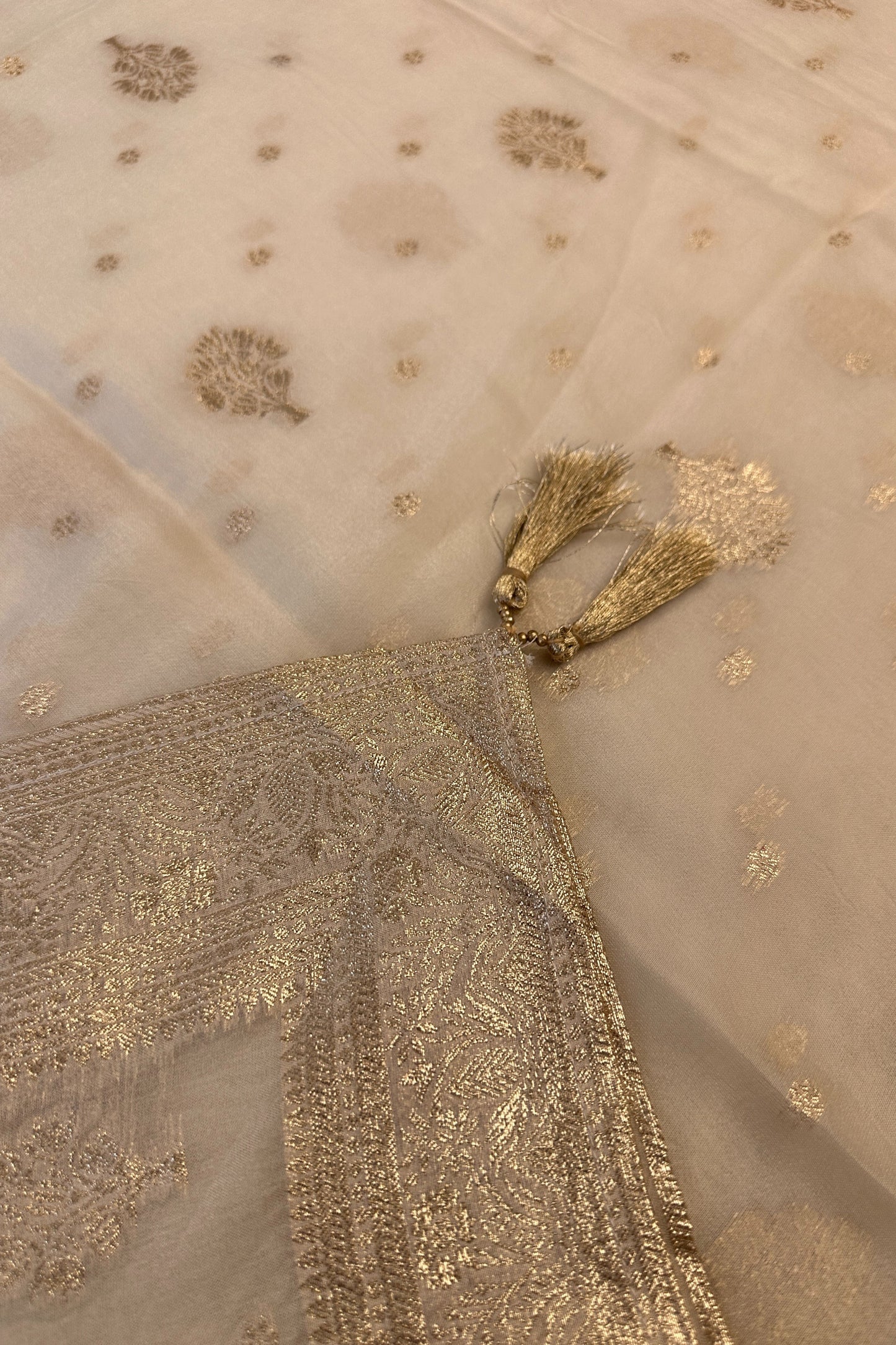 Digital Printed Chiffon Unstitched Suit Set With Golden Thread Hand Embroidery