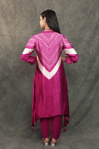 Gajji silk bandhni style designer Co-ord set (with neck accessories).