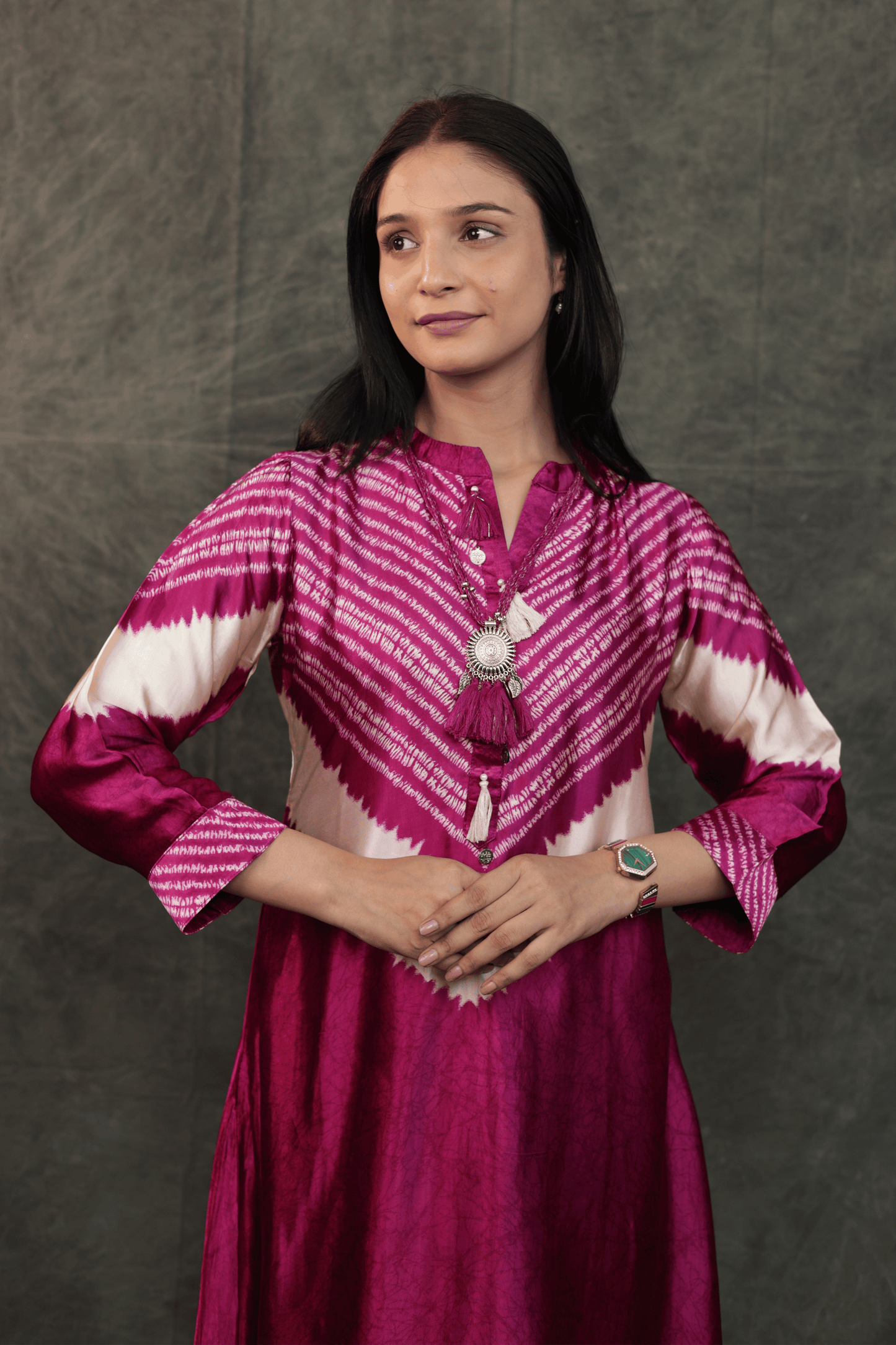 Gajji silk bandhni style designer Co-ord set (with neck accessories).