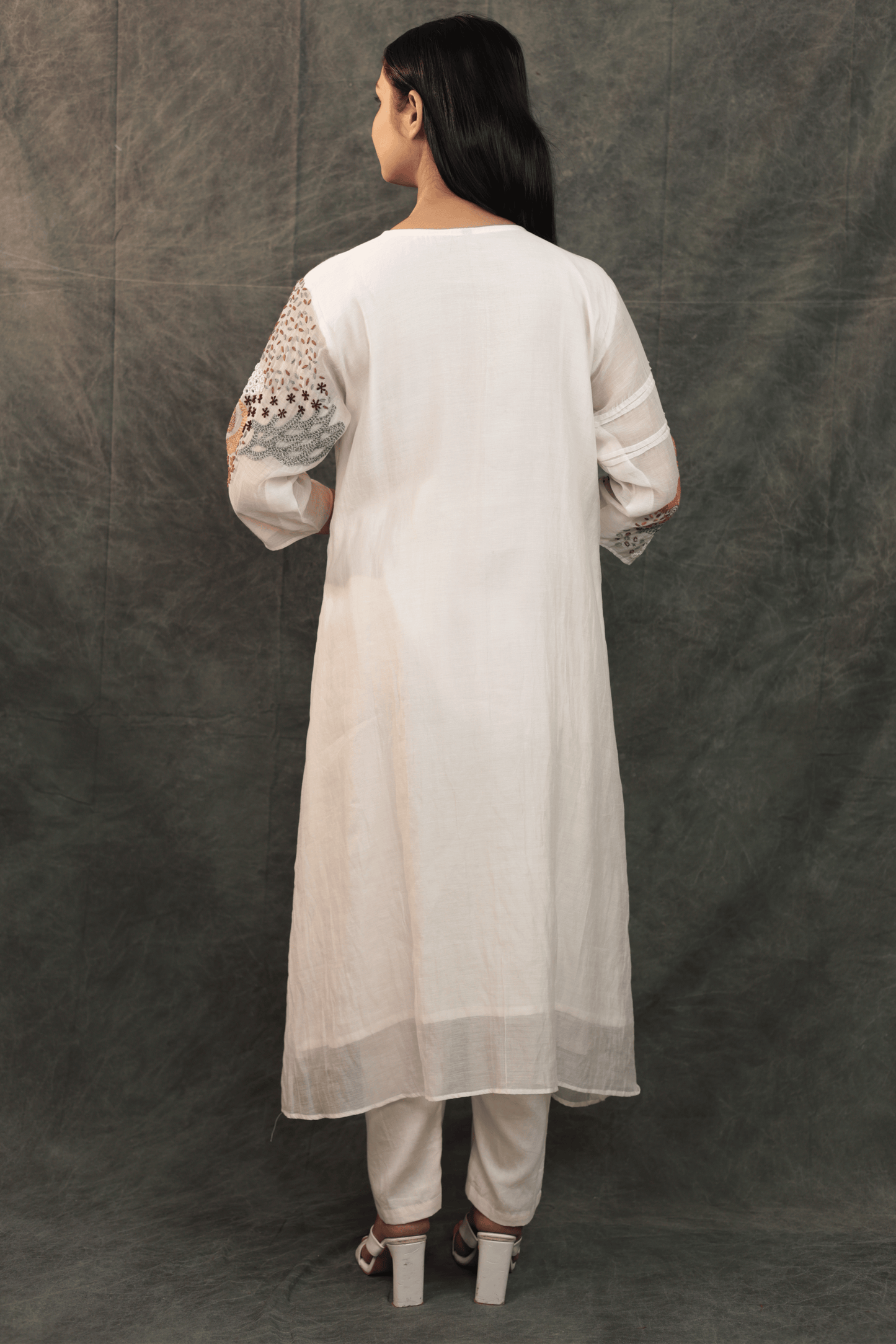Kantha & mirror embroidered mulchanderi Co-ord set