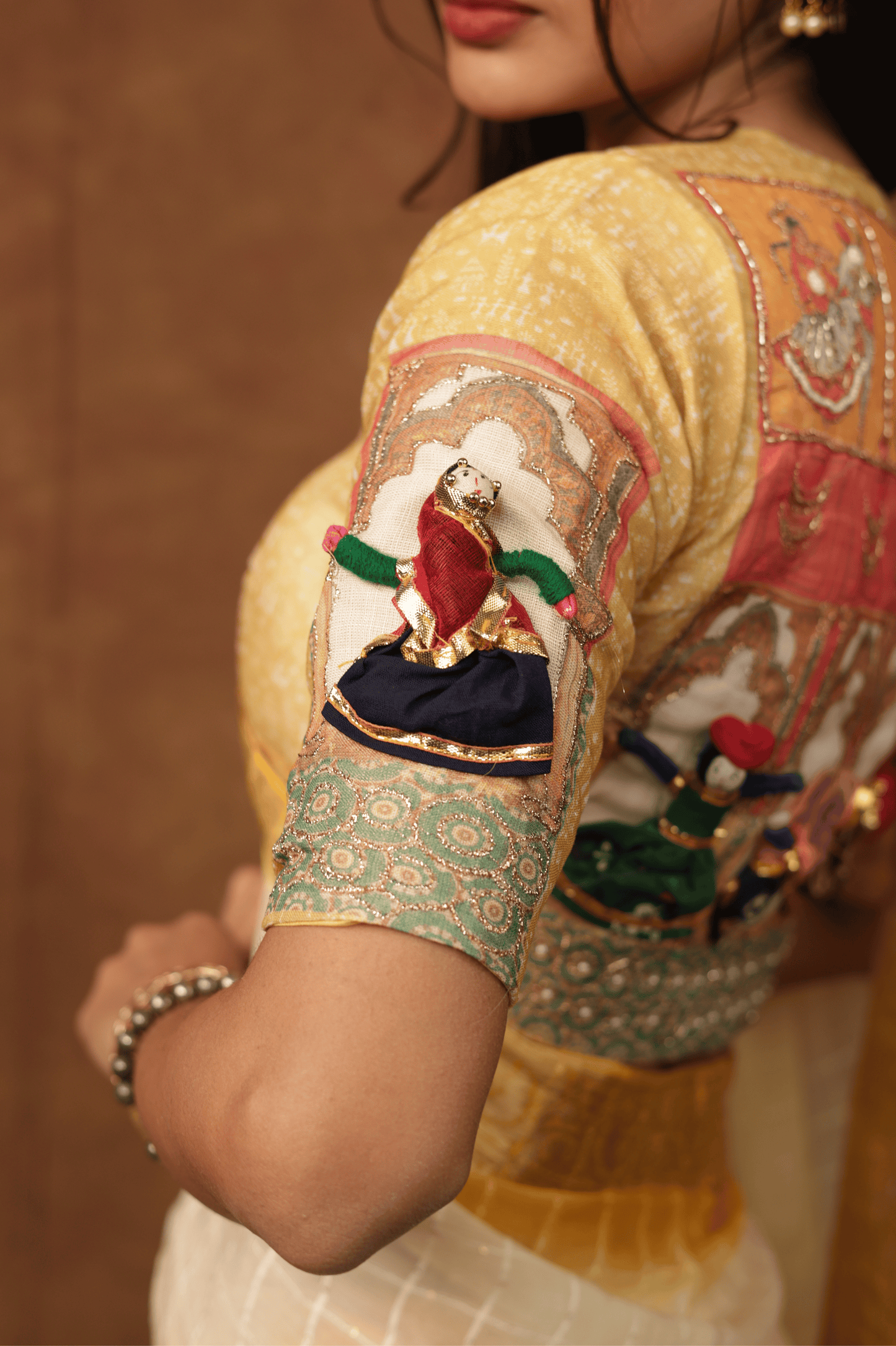 Kathputli Pure Viscose Saree