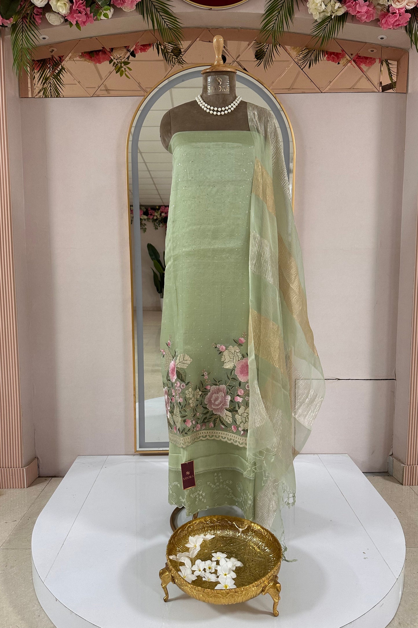 Mint queen organza