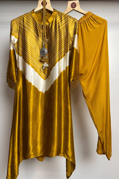 Gajji silk bandhni style designer Co-ord set (with neck accessories).