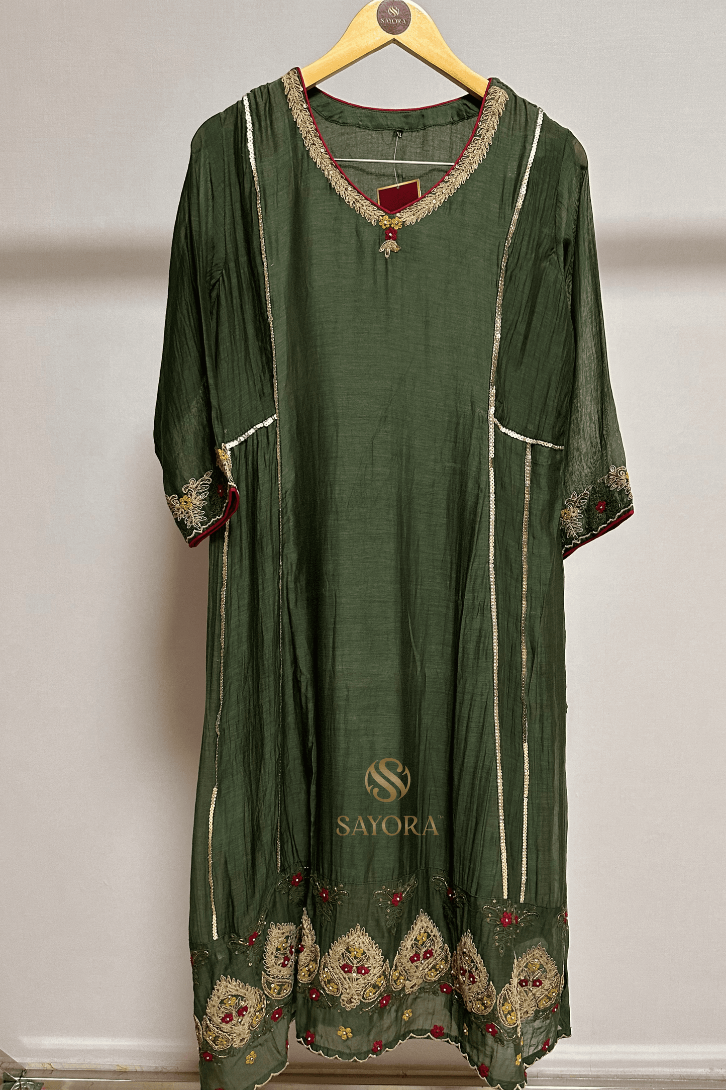 Heena Hues Suit