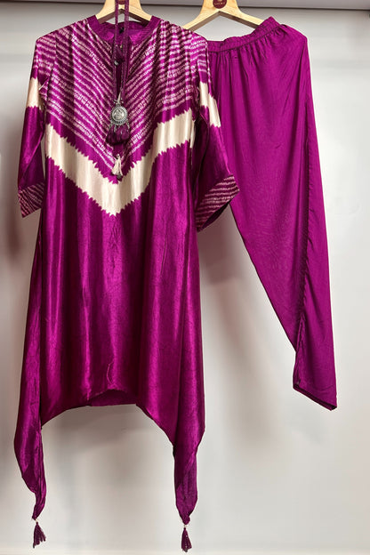 Gajji silk bandhni style designer Co-ord set (with neck accessories).