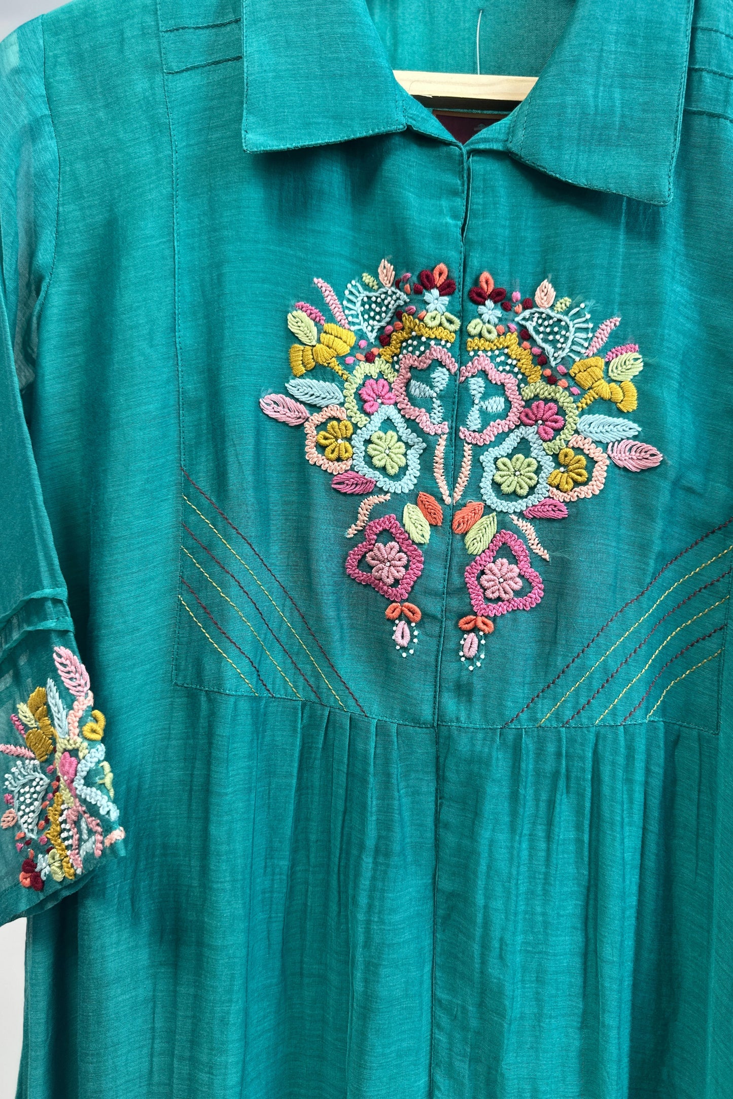 French knot multicolour embroidered mulchanderi Co-ord set